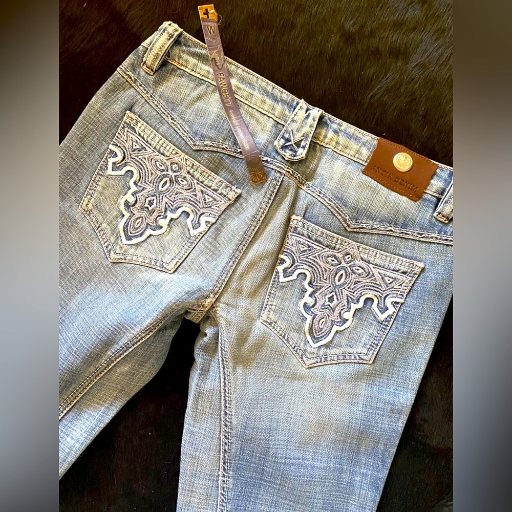 Women's ANTIK NWT Denim Fawcett Low Rise Flare Boot Cut JEANS 29 Embroidered USA